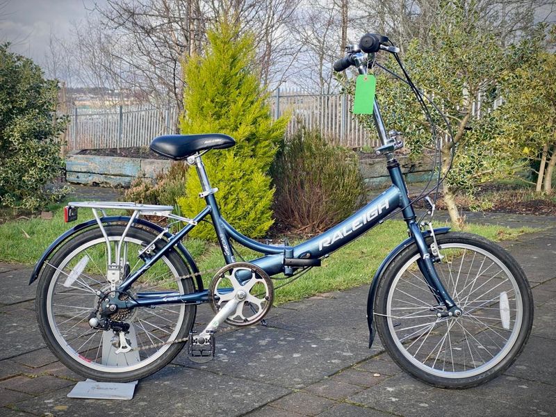 Raleigh Evo 7-speed folding bike