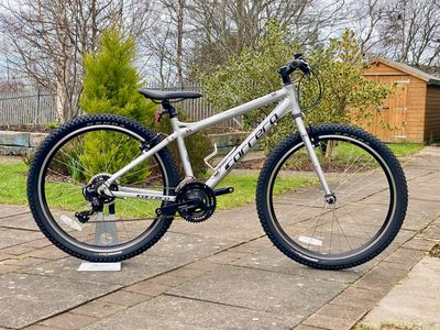 Carrera Axle Mountain Bike