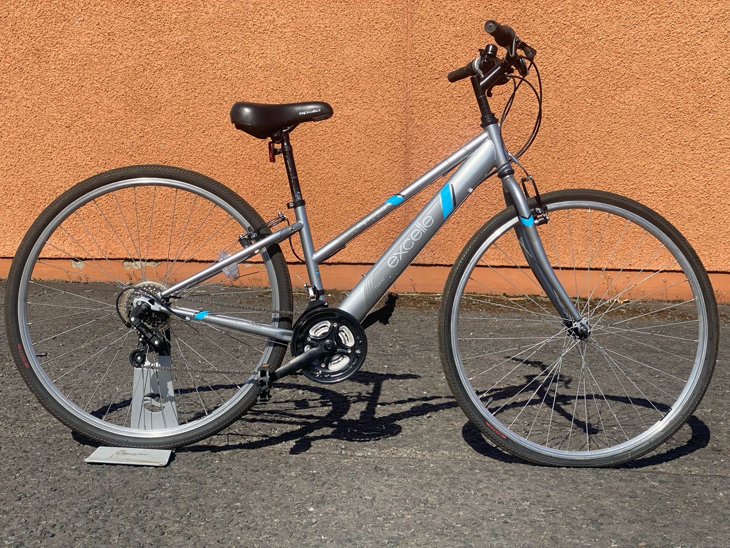 ​Apollo Excelle Women's Hybrid Bike