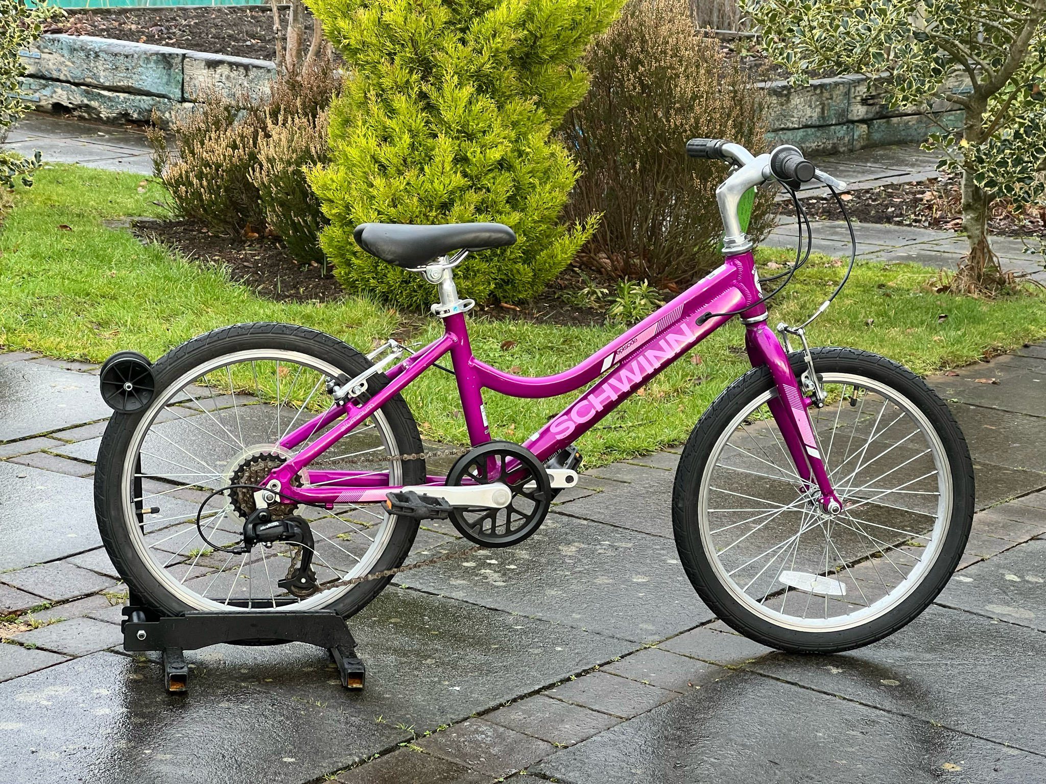 Shwinn Episode Girls Bike