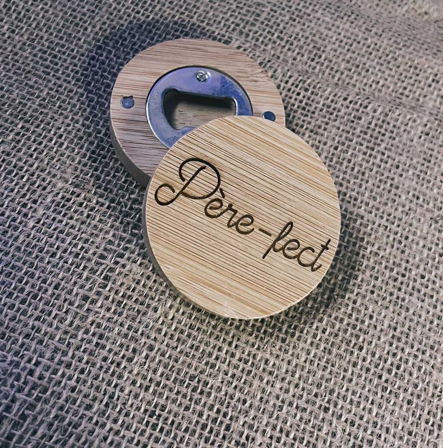 Décapsuleur magnétique «Père-fect»