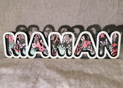 Mot maman relief fleuri