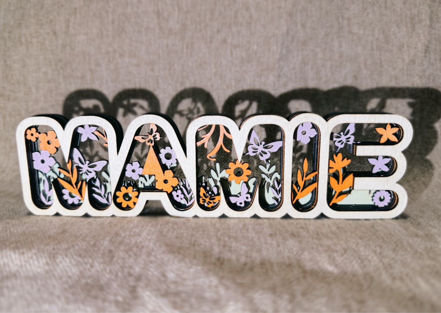 Mot mamie relief fleuri