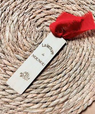 Marque page et/ou spatule