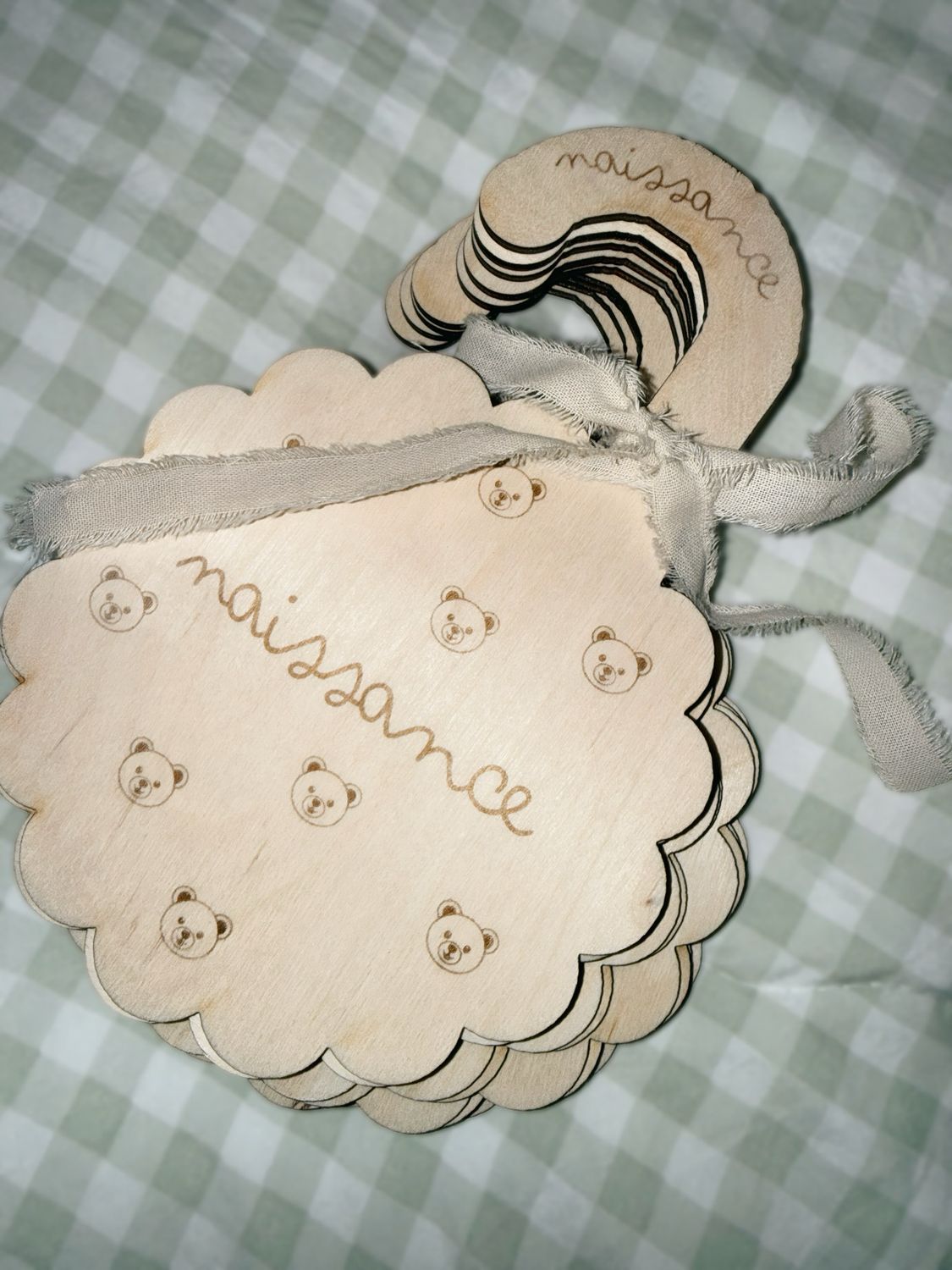 Lot de cintres de taille en bois