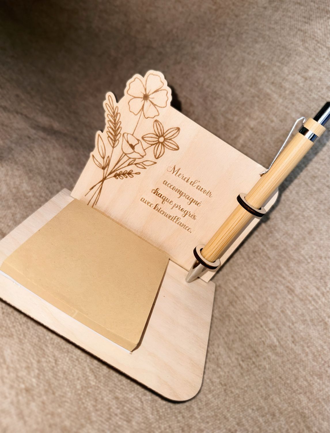 Support notes &amp; stylo