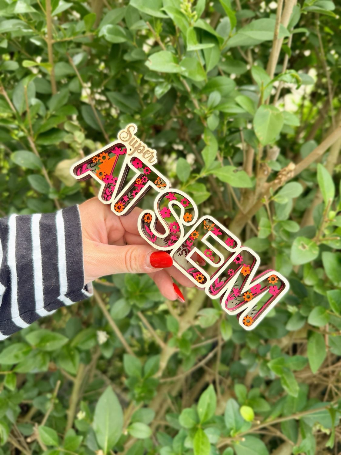 Mot atsem relief fleuri