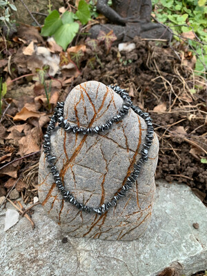 Collier en hématite