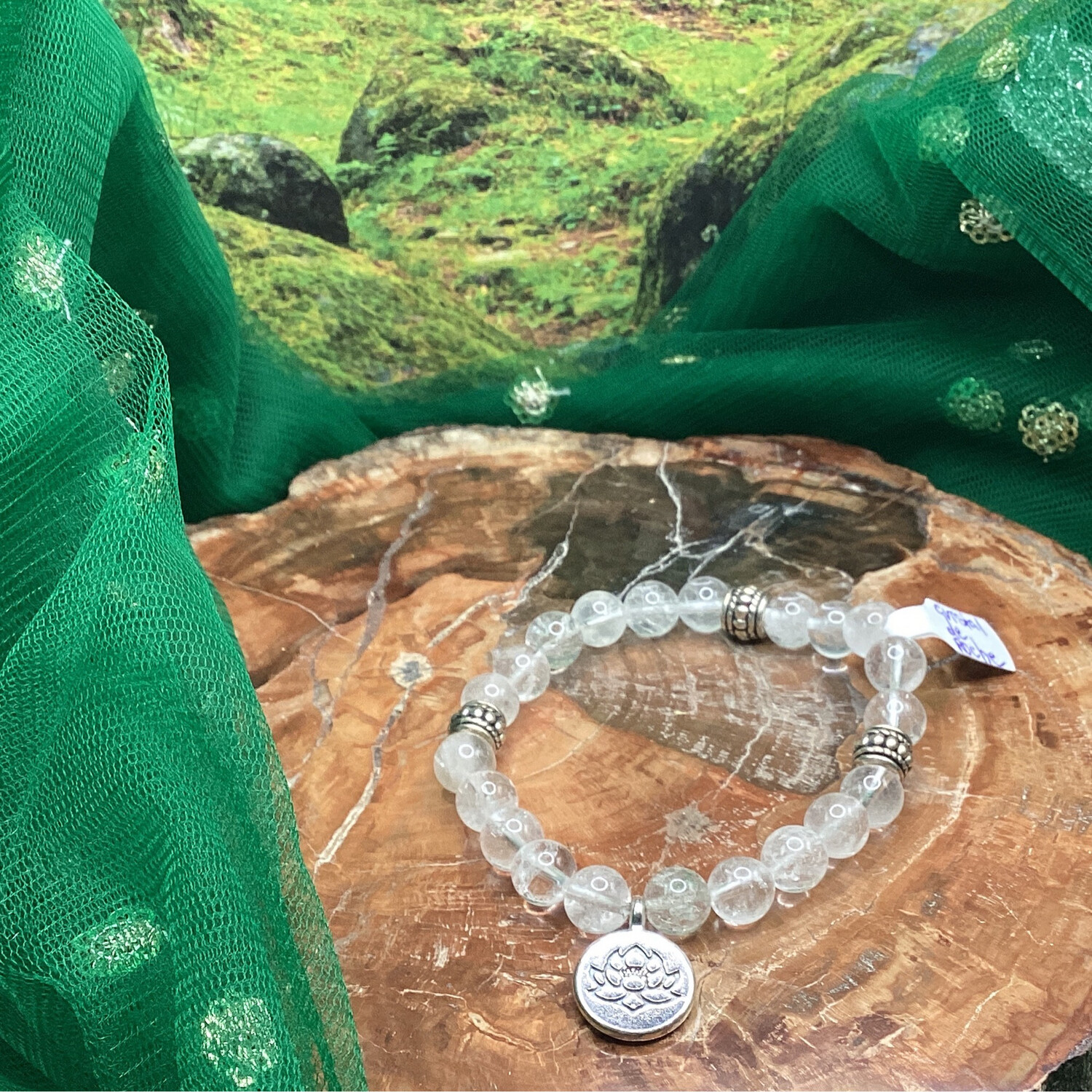Bracelet cristal de roche et lotus