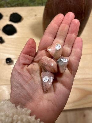 Opale rose des Andes petites pierres nombre aléatoire pour 20chf