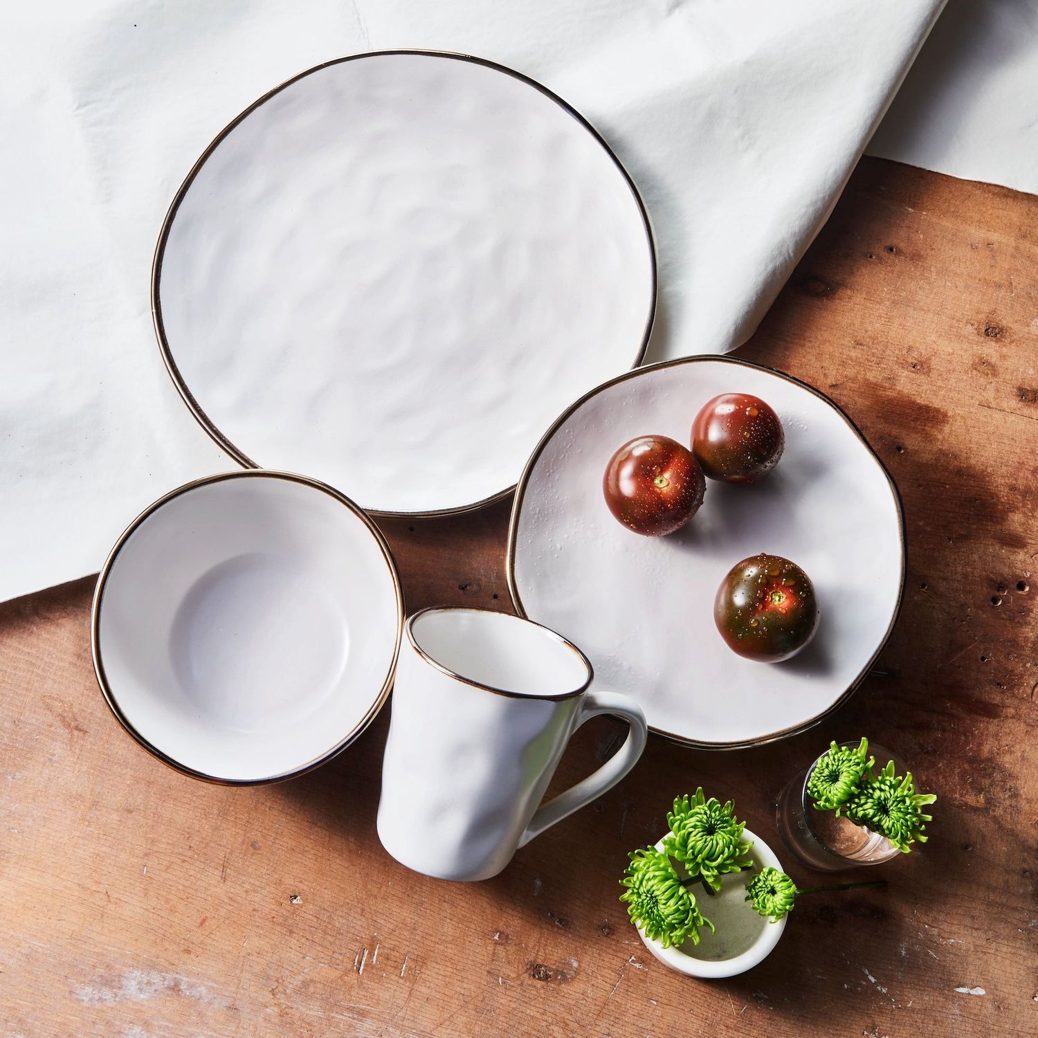 16-Piece Casual Pearl Stoneware Dinnerware Set (Service for 4)