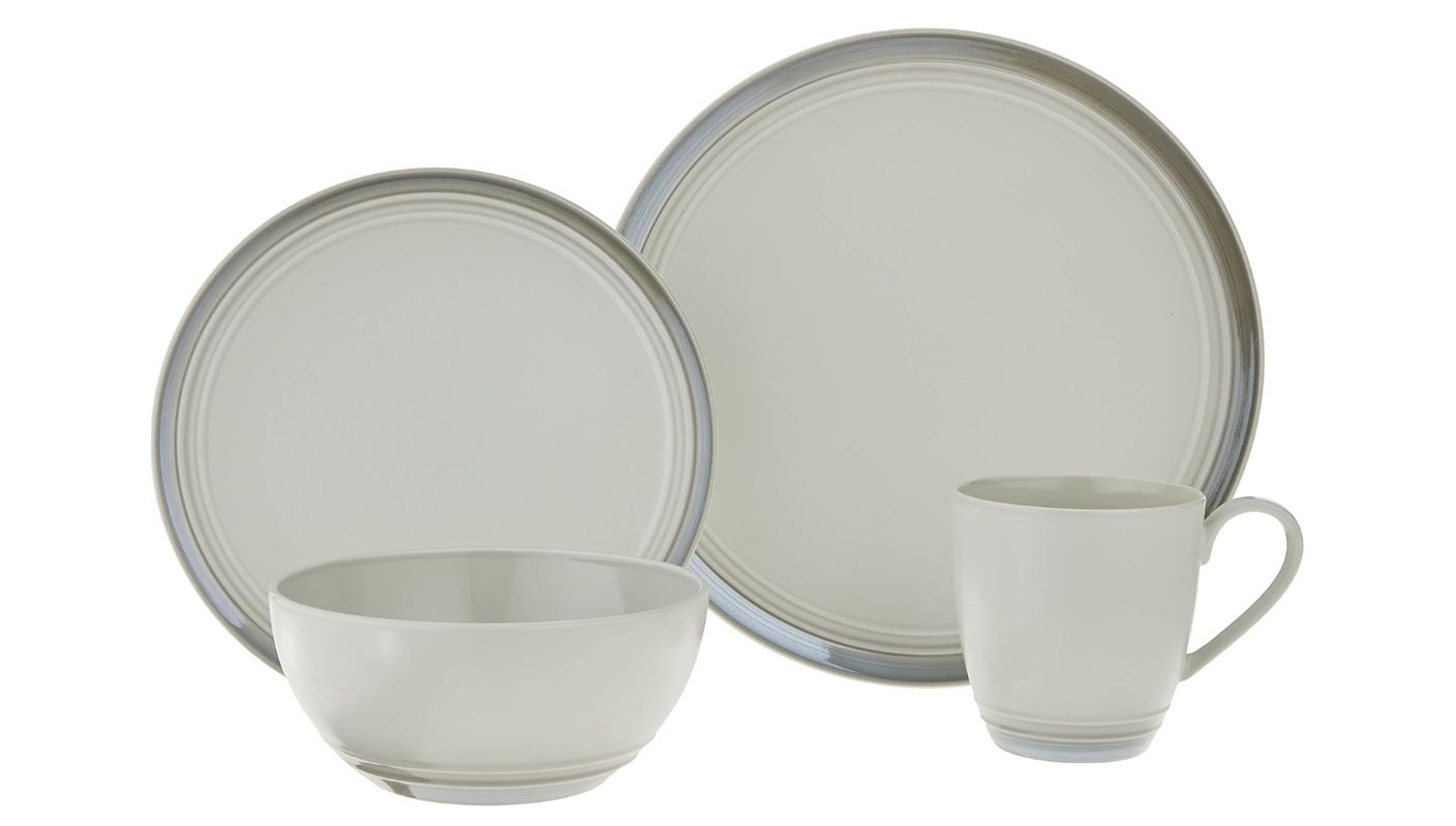 Mikasa Elura Ironstone Gray 4-Piece Place Setting New Without Box.