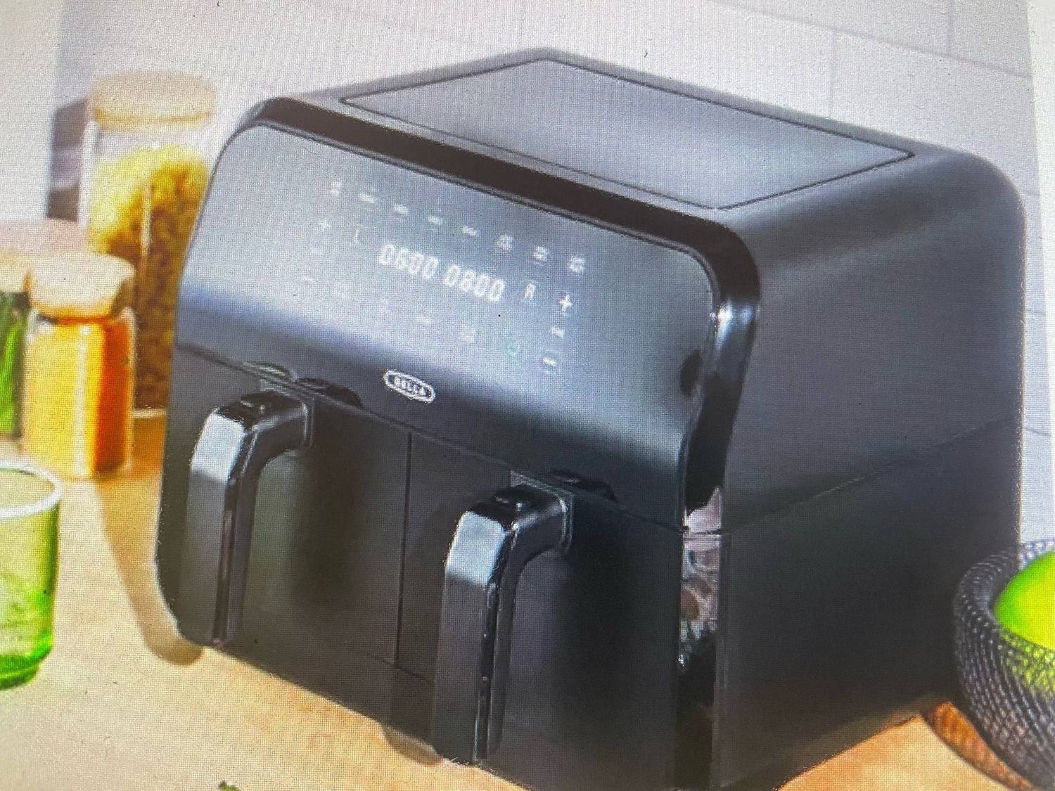 Bella 8-Qt. Dual-Basket Dual Zone Touchscreen Air Fryer 1700W - Black