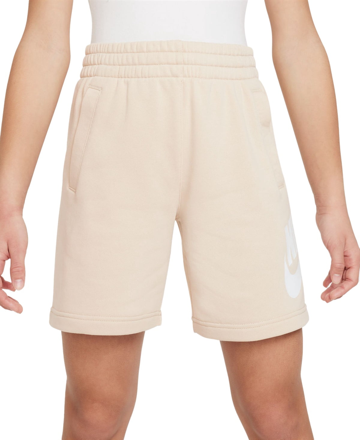 Pantalones cortos de salón Nike Sportswear Club polar HBR grandes Sanddrift/blancos para niños - Imagen 4 de 4