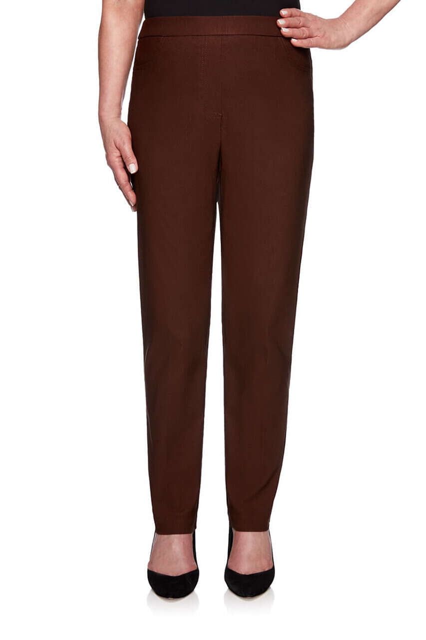 Alfred Dunner Women&#39;s Petite Classic Allure Fit Short Length Pant