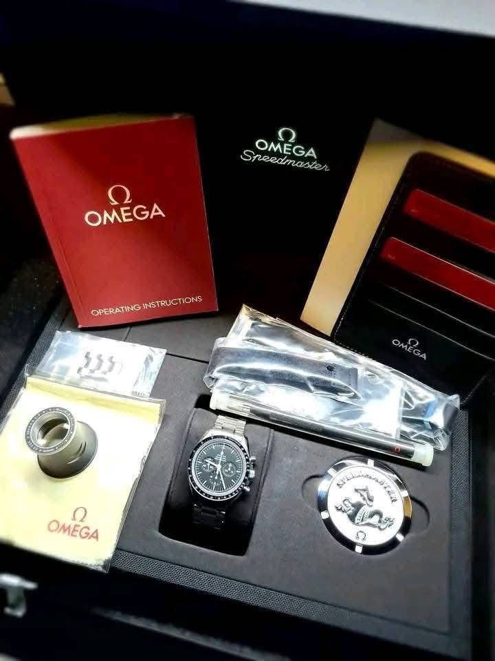 Omega Speedmaster Moonwatch. Sought after 3590.50