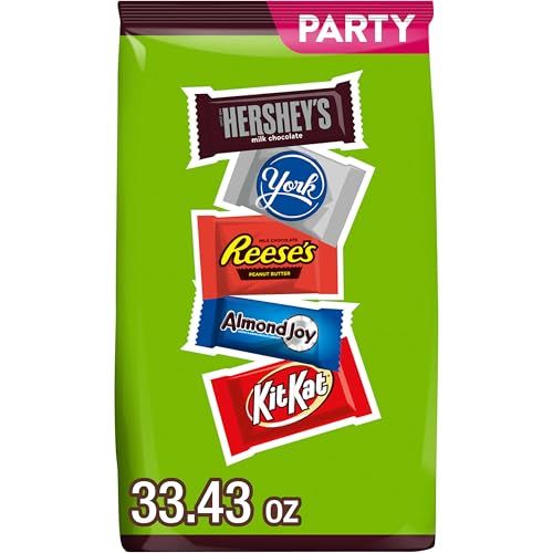 Hershey Assorted Chocolate Flavored Snack Size, Christmas Candy Party Pack, 33.43 oz