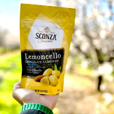 Lemoncello Chocolate Covered Almonds Brought to you by Nutic, Produced by Sconza - Roasted Almond Covered in White Chocolate and Lemon Creme Candy |5 Oz | Gift Snack