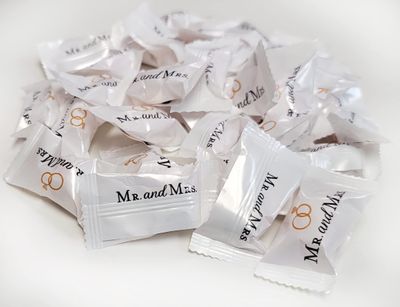 Mr and Mrs Wedding PEPPERMINT BALLS Candy Bags 100 Count Mint Candies-Treats Sweets Party Favors For 50th Anniversary Bridal Shower Wedding &amp; Special Occasions