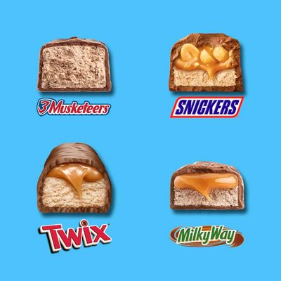 SNICKERS, TWIX, 3 MUSKETEERS &amp; MILKY WAY Christmas Candy Chocolate Bar Variety Pack Bulk Bag