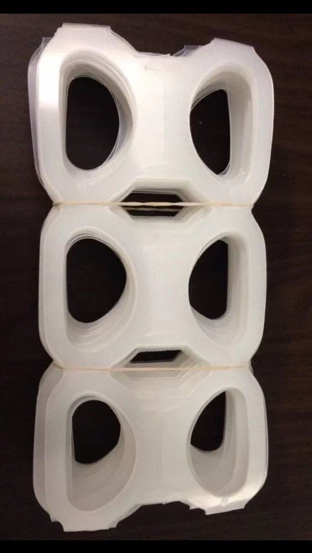 TFD Supplies Plastic 6 (Six) Pack Rings for 12 Ounce Beer / Soda Cans 200 Count New