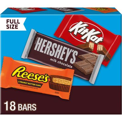 HERSHEY&#39;S, KIT KAT and REESE&#39;S Assorted Milk Chocolate, Christmas Candy Variety Box, 27.3 oz (18 Count)