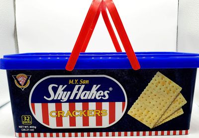 M.Y. San SkyFlakes Philippino Crackers 32 Packs 800g