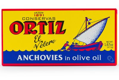 Ortiz Anchovies in Extra Virgin Olive Oil, Firm Buttery Fillets with a Rich Umami Taste, Wild Caught in Spain, Great for Pizza, Pasta and Caeser Salad, 1.67oz Can (Pack of 5)
