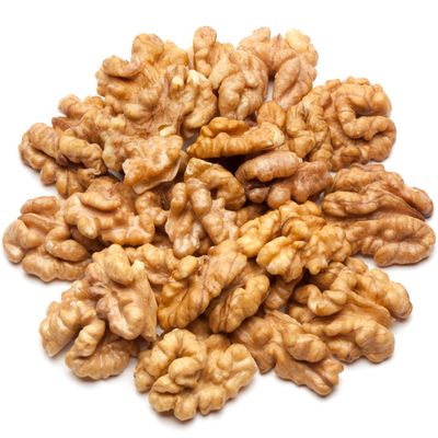 Anna and Sarah Organic Raw Walnuts-Halves &amp; Pieces 32 Oz -100% Natural, No Preservatives, Non-GMO, Kosher, Vegan, No Salt, Shelled Walnuts for Baking