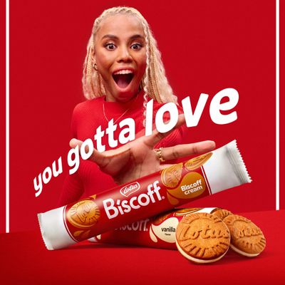 Lotus Biscoff Sandwich Cookies, Biscoff Cream, 15 Cookies per pack, 5.29 Ounce (Pack of 9)