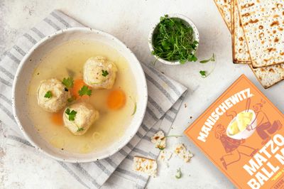 Manischewitz Matzo Ball Mix, 5 Oz. (6 Pack) Easy Prep | Kosher for Passover | Nothing Artificial | No MSG | Classic Fluffy Texure