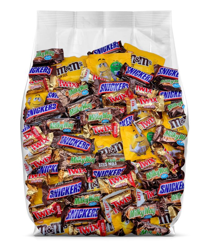 Mars Assorted Chocolate Candy Variety Pack - 5lb Bulk Chocolate Candy Assortment - Individually Wrapped Fun Size Snickers, Twix, and Milky Way Mixed Chocolates - 5 Pound Bag of Bulk Candy