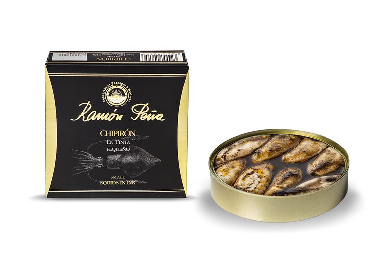 Chipirones en su Tinta - Squid in Ink Sauce by Ramn Pea