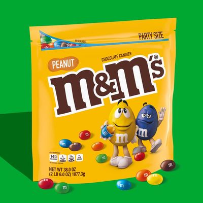 M&amp;M'S Peanut Milk Chocolate Candy Bulk Pack, Party Size, 38 oz Bag