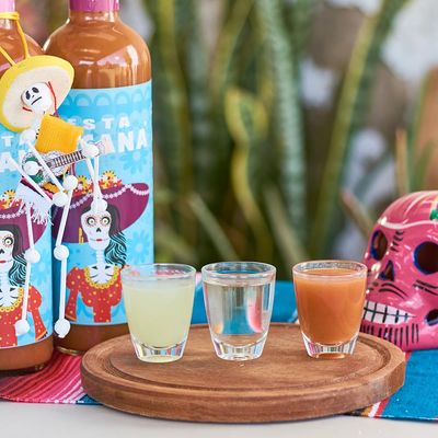 Artisan - Sangrita by Fiesta Mexicana - Traditional Recipe - 100% Natural - Orange Juice - 25,36 oz (750 ml) Bottle - Alcohol Free -For All Kinds of Celebrations - Vegan