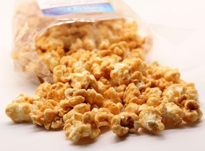 Amish Good 10 oz Caramel Popcorn Handmade Gourmet Popcorn Our Copper Kettle Amish Made Fresh Caramel Flavored Popcorn Perfect For Carmel Corn Lovers And Holiday Gifts