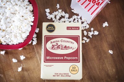 Amish Country Popcorn | Old Fashioned Microwave Popcorn | 10 Bags Lite Natural White Hulless | Non-GMO, Gluten Free, Microwaveable and Kosher (10 Bags)