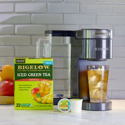 Bigelow Tea Tropical Iced Green Tea Keurig K-Cup Pods, Caffeinated Tea Keurig Tea Pods, 22 Count Box (Pack of 4), 88 Total K-Cup Pods