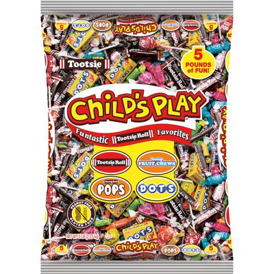 Tootsie Roll Child&#39;s Play Candy Favorites with Bonus Mobile Game, 5 Pounds of Individually Wrapped Party Candy - Funtastic Candy Variety Mix Bag - Peanut Free, Gluten Free (5 Pounds)