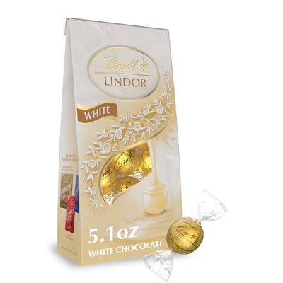 Lindt LINDOR White Chocolate Truffles, White Chocolate Candy with Smooth, Melting Truffle Center, Great for Gift Giving, 5.1 oz. Bag (6 Pack) Lindt LINDOR White Chocolate Truffles, White Chocolate Candy with Smooth, Melting Truffle Center, Great for Gift Giving, 5.1 oz. Bag (6 Pack)