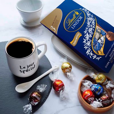 Lindt LINDOR Assorted Dark Chocolate Candy Truffles, Assorted Chocolate with Smooth, Melting Truffle Center, 15.2 oz. Bag