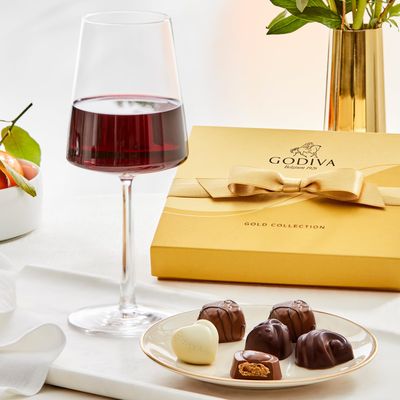 Godiva Chocolatier Chocolate Gift Box for Birthday, Thank You, Anniversary, Congratulations Gift Basket Gold Ribbon Gourmet Candy Assortment with Praline, Caramel in Milk, White, Dark Chocolate, 18pc