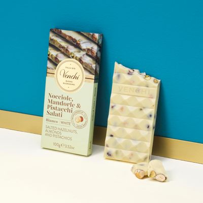 Venchi White Chocolate with Pistachios and Salted Nuts