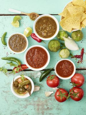 LA VICTORIA Thick 'N Chunky Salsa Medium, 67 ounce