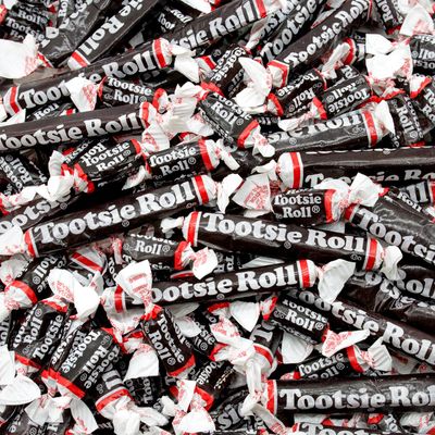 TOOTSIE ROLLS Candy Variety Pack 2 lb - Bulk Bag, MIDGEES &amp; JUNIORS Chews Chocolate Candies, Individually Wrapped, Gluten Free