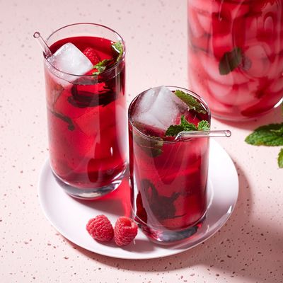Harney &amp; Sons Tangy Raspberry Iced Tea, Fresh Brew, Brews up to 30 Quarts, 15 Count