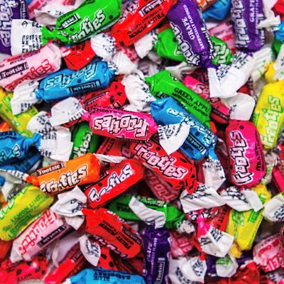 TOOTSIE FROOTIES Taffy Candy 2 LB (10 Assorted Mix Flavors) - Tootie Rolls Bulk Bag, Individually Wrapped, Fruit Chews, Peanut and Gluten Free, Chewy Candy Bulk Bag by YummyLand 32 oz (290 pieces)