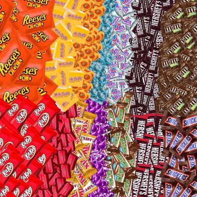 Chocolate Assorted Bulk Candy - 5 LB Chocolate Candy Variety Pack - Bulk Chocolate, Milk Chocolate Candy, Dark Chocolate - Bulk Candy Mix for Candy Bags - Candy - Chocolate Candy Variety Pack (5LBS)