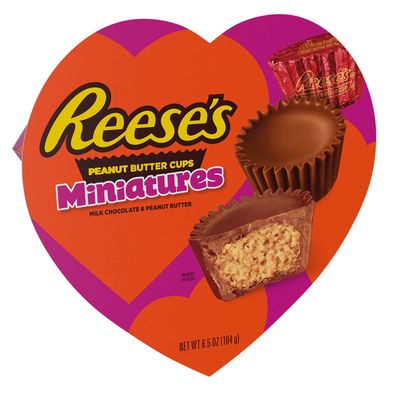 REESE&#39;S Miniatures Milk Chocolate Peanut Butter Cups, Valentine&#39;s Candy Gift Box, 6.5 oz