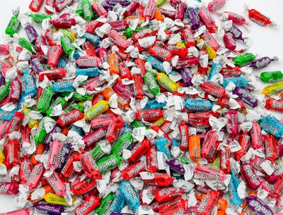 TOOTSIE FROOTIES Taffy Candy Assorted Mix (10 Flavors) - Tootsie Rolls Bulk Bag, Individually Wrapped, Fruit Chews, Gluten and Peanut Free, Ultimate Variety, 1 lb (145 Pieces)